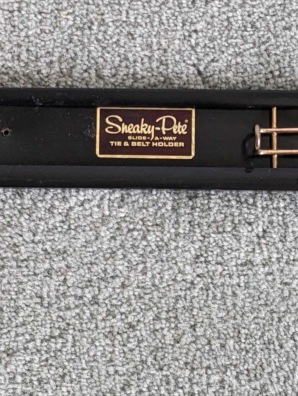 Vintage Sneaky Pete Slide-A-Way Tie & Belt Holder Gold Tone Wire Pre-owned WEAR